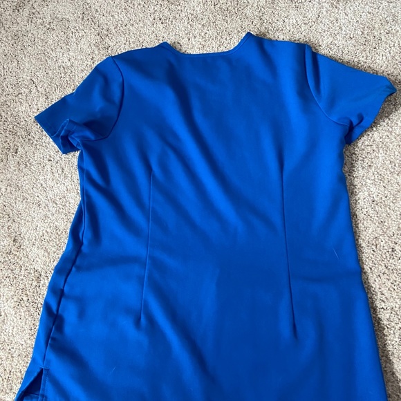 FIGS-TOP - Picture 2 of 3